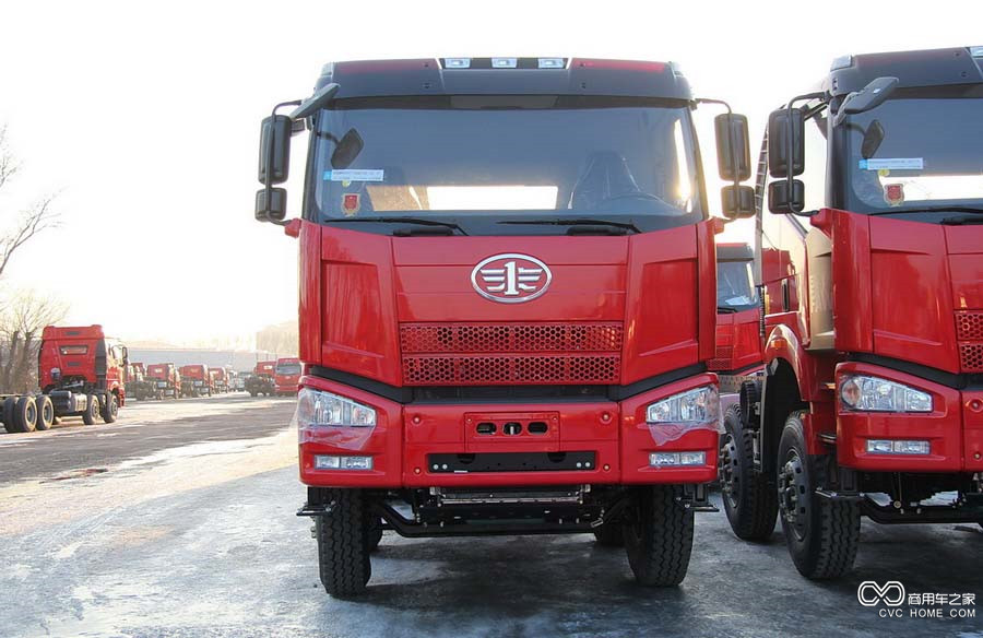 解放 J6P重卡 370馬力 8X4 自卸車(CA3310P66K24L7BT4E4)