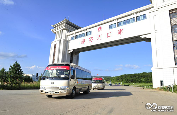 寶斯通駛過綏芬河口岸.png